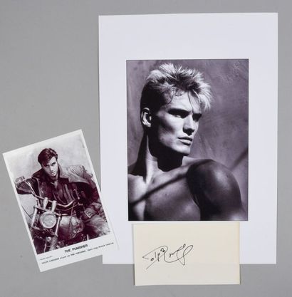 null LUNDGREN Dolph (°1957).

Autograph piece signed in black ink by the Swedish...