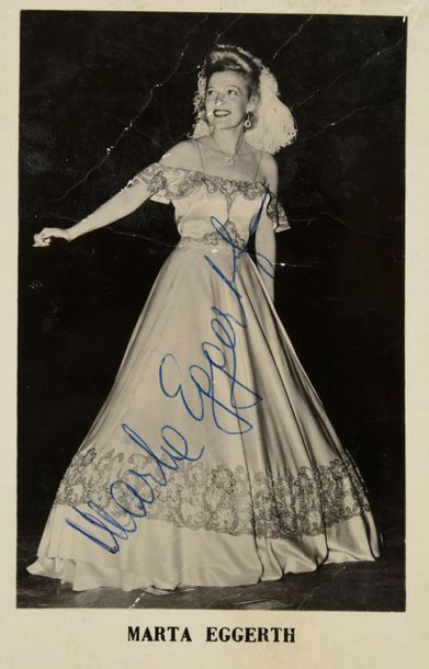 null EGGERTH Marta (1912-2013).

Antique B&W postcard with the autograph signature...