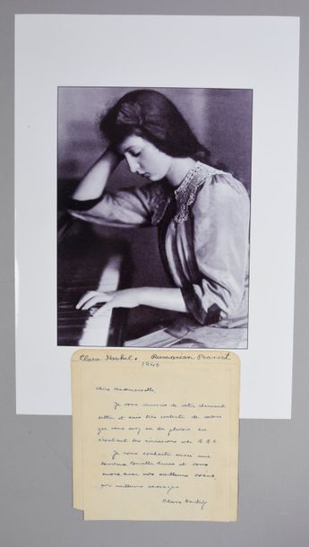 null HASKIL Clara (1895-1960). 

Autograph letter signed by the pianist " Dear Miss,...