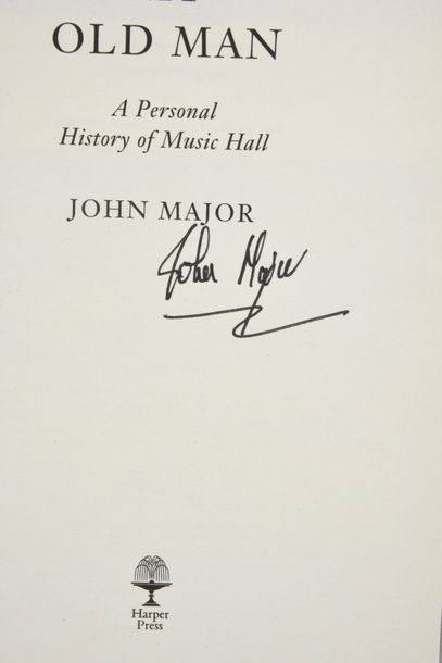 null MAJOR John (°1943).

Page de garde du livre My old Man, portant la signature...