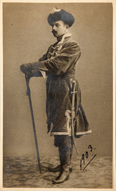 null BORIS WLADIMIROVITCH, grand-duc de Russie (1877-1943). 

Portrait photographique...