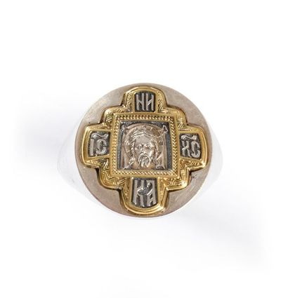 null RING FOR CLERGYMAN.
In silver applied with a gilt gilt Christ and engraved on...