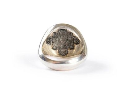 null RING FOR CLERGYMAN.
In silver applied with a gilt gilt Christ and engraved on...