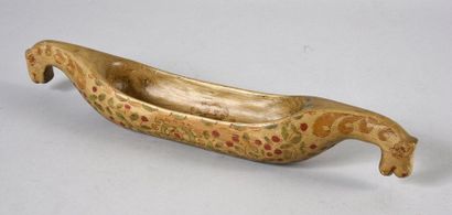null WOODEN KOVSH.
Oblong in shape, decorated with engraved polychrome foliage motifs...