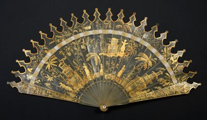  Chinese pagodas, circa 1820 A broken horn fan with gilt decoration of three pagodas...