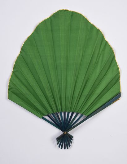 Paul Iribe (1883-1935) pour Jeanne Paquin 
"L'Occidentale", circa 1910



Folded...