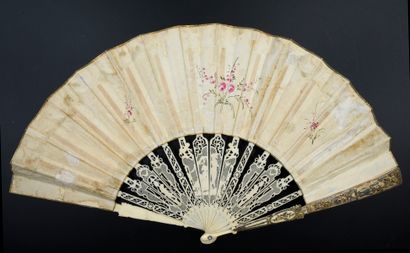 null Bouquet and trompe-l'œil of lace, circa 1760
Fan, the paper-lined skin sheet...