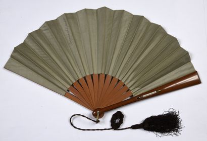 null Thermometer, circa 1880-1890
Rare folded fan, with scientific curiosity, the...