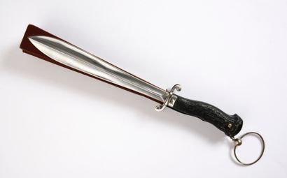 null Dague de chasse, vers 1880-1890
Rare et curieux éventail, les panaches en forme...