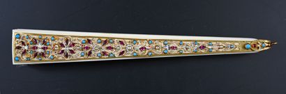 null Grenats, turquoises et perles, vers 1890
Éventail bijou, de type brisé en ivoire*...