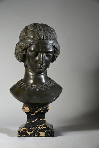 James PRADIER (1790-1852) 
Sappho (bust, after the seated Sappho)
Circa 1852
Bronze...