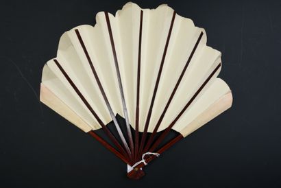null FASHION - The Rose - Balloon-shaped fan, the paper leaf, printed with a yellow...
