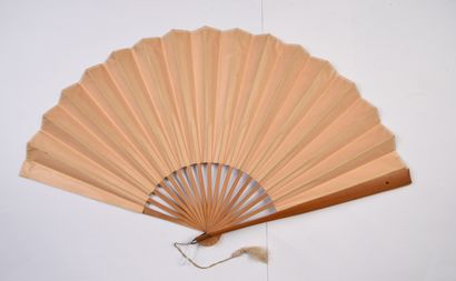 null SOUVENIR - Folded fan, the double sheet of pink printed paper decorated with...