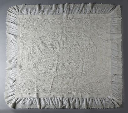 null Bedspread and two pillowcase covers in boutis, Provence, end of the 19th century,...