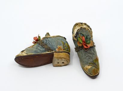 null Pair of miniature men's shoes, mid 18th century, laced shoes with sole and golden...