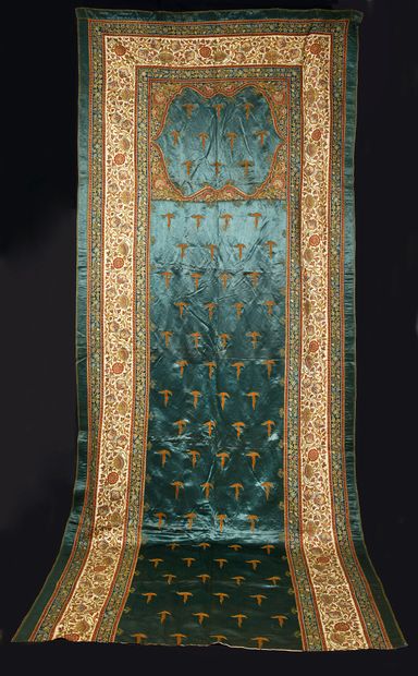 null Late 19th century, printed satin door, silk satin embroidered in gold thread...