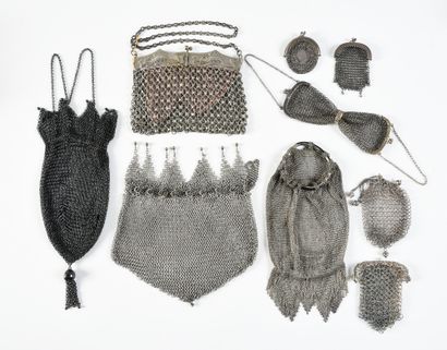 null Four metal mesh purses, late 19th-early 20th century, one made of cast iron...