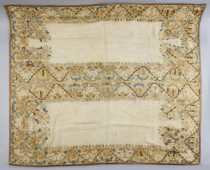 Châle brodé, Turquie, vers 1900, tapis formé...