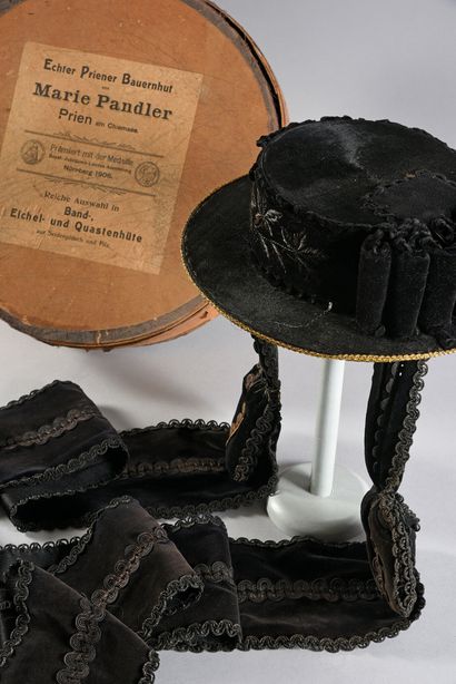 null Traditional lady's hat with the label of a milliner from Nuremberg, early 20th...