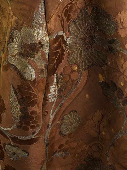 null Statue cloak in a precious brocade, mid 18th century, lampas fashioned in tobacco...