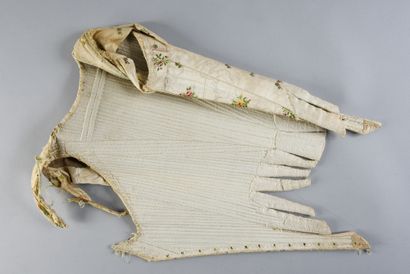null Open whaleboned body, Louis XV period, whaleboned body covered with light pink...