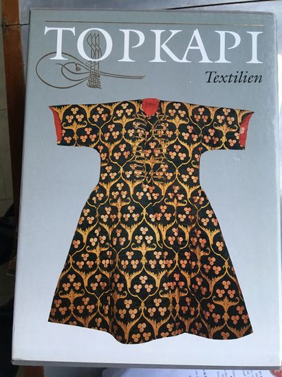  OTTOMAN PERSE AND EMPIRE, A collection of five books, - Roger JM., Topkapi Sarayi...