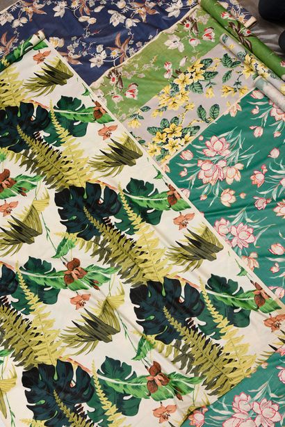 null Reunion of five chintz film endings, circa 1950-1960, printed on percale, set...