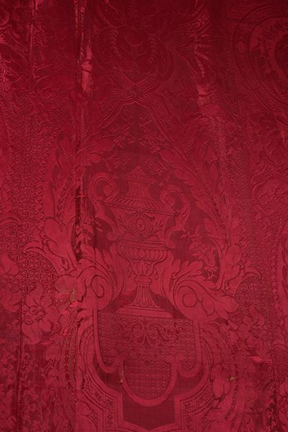 null Panel in raspberry brocatelle, Second Empire period, linen and silk, Louis XIV...