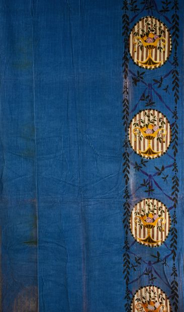 null Curtain with Bon Marché label in printed corduroy, circa 1910-1920, blue cotton...