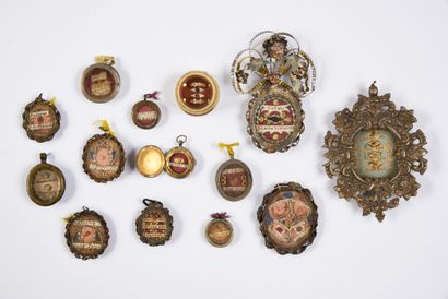  Twelve small round and oval reliquaries,...