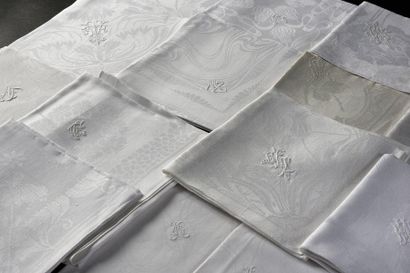 null Damask napkins, circa 1900 and 1930.
Twenty napkins with beautiful Art Nouveau...