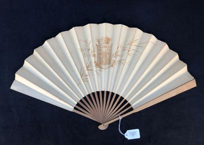 null TRAVEL - VEZELAY, 1899- Large folded fan, the printed paper sheet illustrated...