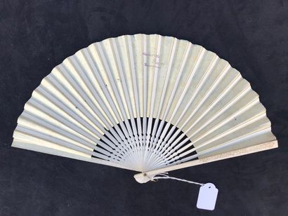 null La Gloire des Alliés, circa 1918 - A souvenir fan, imported from Japan, the...