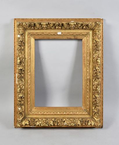 null Wooden frame and gilded stucco with friezes of acanthus and flowers. Napoleon...