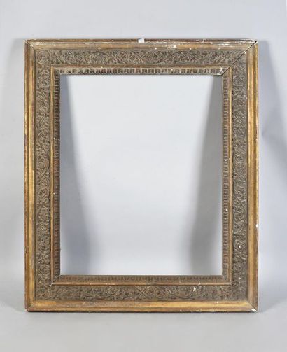 null Wooden frame with gilded stucco and pastiglia scroll friezes. 19th century,...