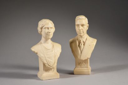 null GEORGE VI, King of Great Britain (1895-1952). 
 Small bust in varnished plaster,...