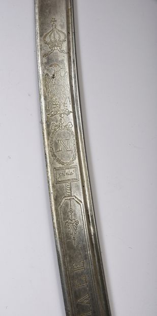 null GOOD OFFICER'S SABRE OF THE IMPERIAL GUARD.
Blade well engraved on both sides:...