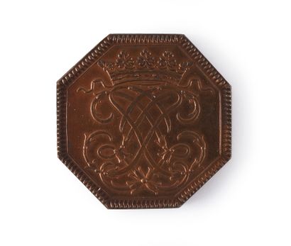 null ATTENDANCE TOKEN. Octagonal shape, in gilded copper, decorated on one side with...