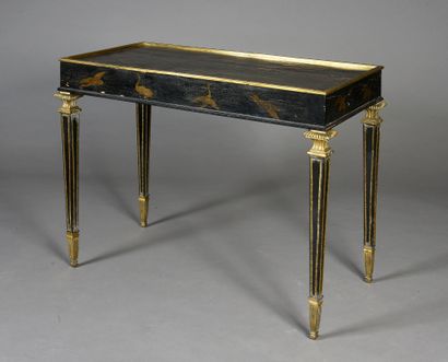 null Precious lounge table in Japanese lacquer and European varnish, it opens with...