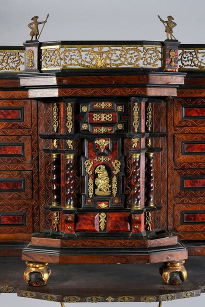 null LARGE CABINET in veneer geometrically inlaid on the sides with two handles,...