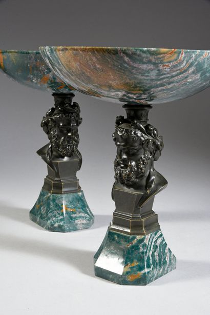 null Pair of cups in green jasper veined with ochre and white, they rest on bronze...