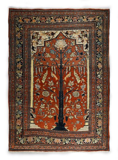 null Rare, exceptional and fine HERIZ carpet.
North West Persia. Late 19th century
177...