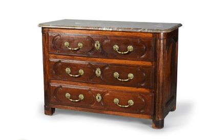 null Straight natural oak chest of drawers with three moulded drawers, drop handles...