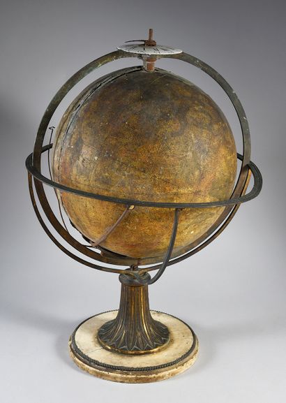 null External view of the whole "machine" on its foot
The globe which has an equatorial...