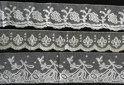 null Seventeen Valenciennes lace borders, bobbins, 2nd half of the 19th century.
One...
