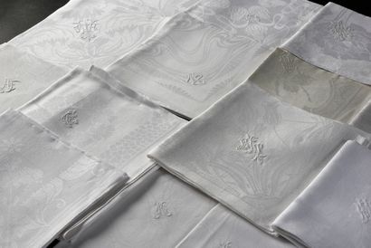 null Damask napkins, circa 1900 and 1930.
Twenty napkins with beautiful Art Nouveau...