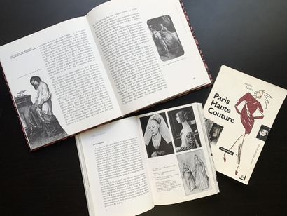null Trois livres en français sur la mode et la haute couture.
"Histoire de la mode...