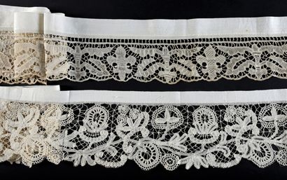 null Two dawn stockings in lace, beginning of the 20th century.
One in Luxeuil lace...