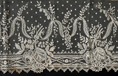 null Brussels lace borders, Belgium, 2nd half of the 19th century.
Five borders in...