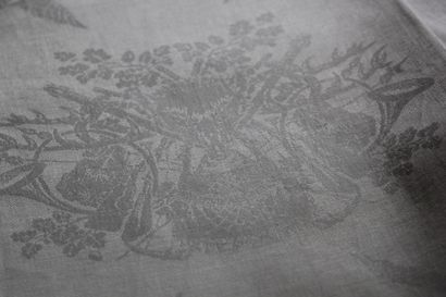 null Suite de six grandes serviettes de chasse, 2nde moitié du XIXe siècle.
Six serviettes...
